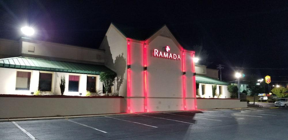 Ramada by Wyndham & Suites Warner Robins Bagian luar foto