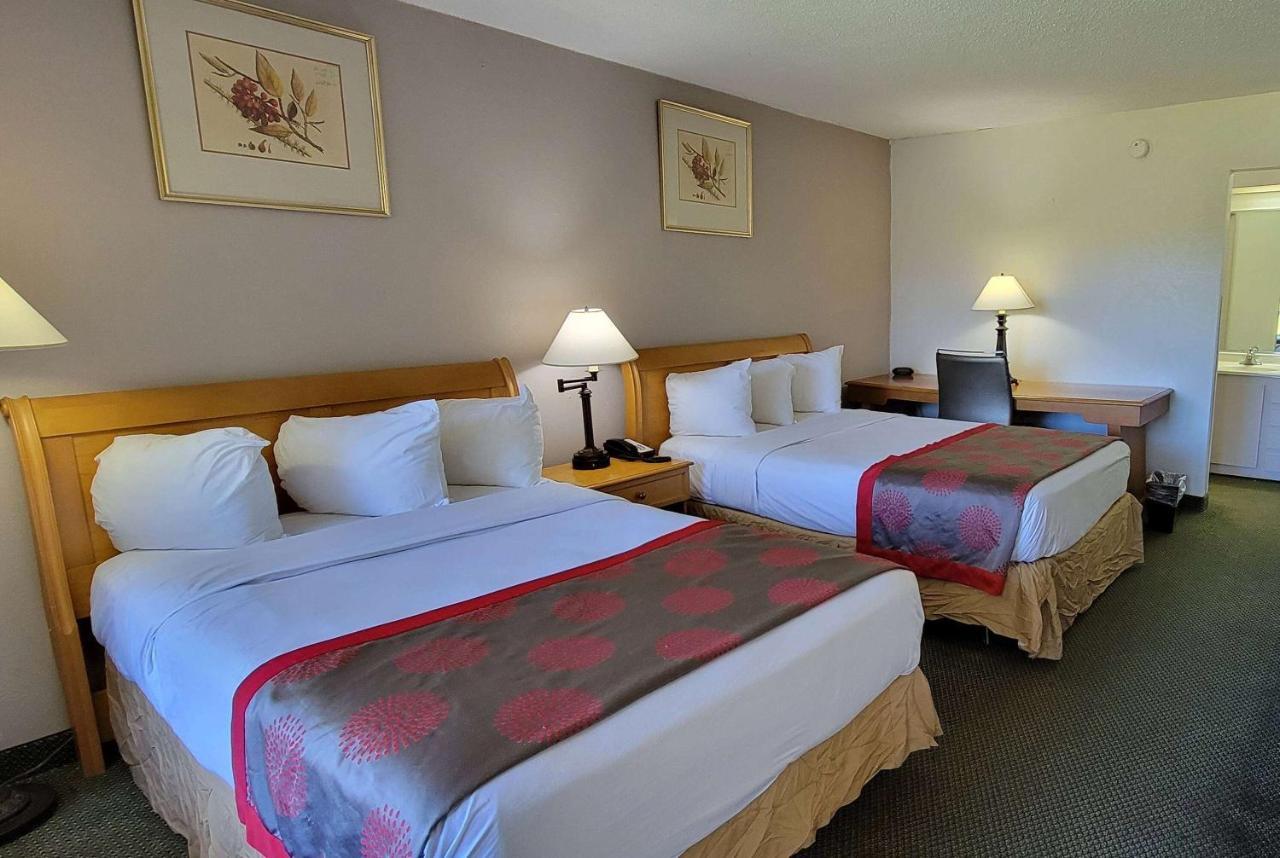 Ramada by Wyndham & Suites Warner Robins Bagian luar foto