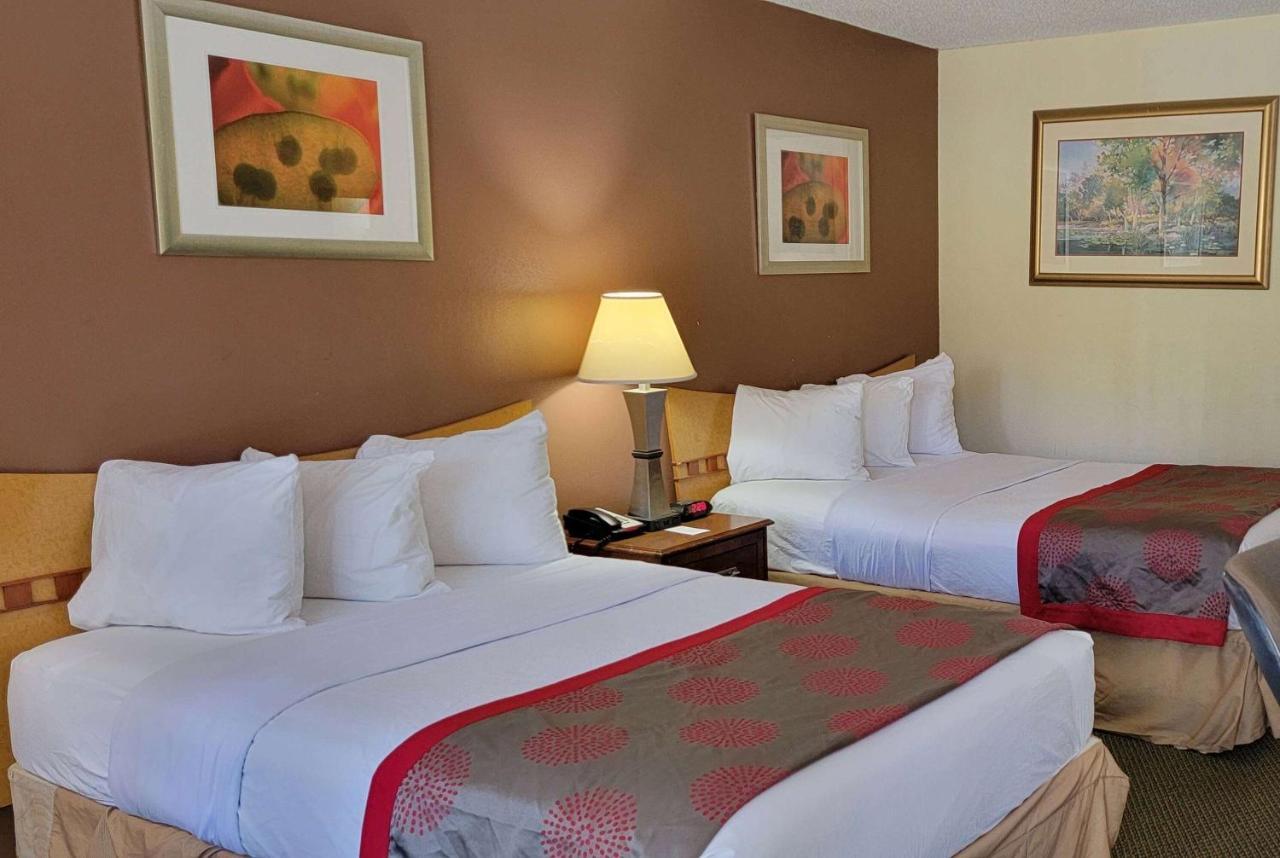 Ramada by Wyndham & Suites Warner Robins Bagian luar foto