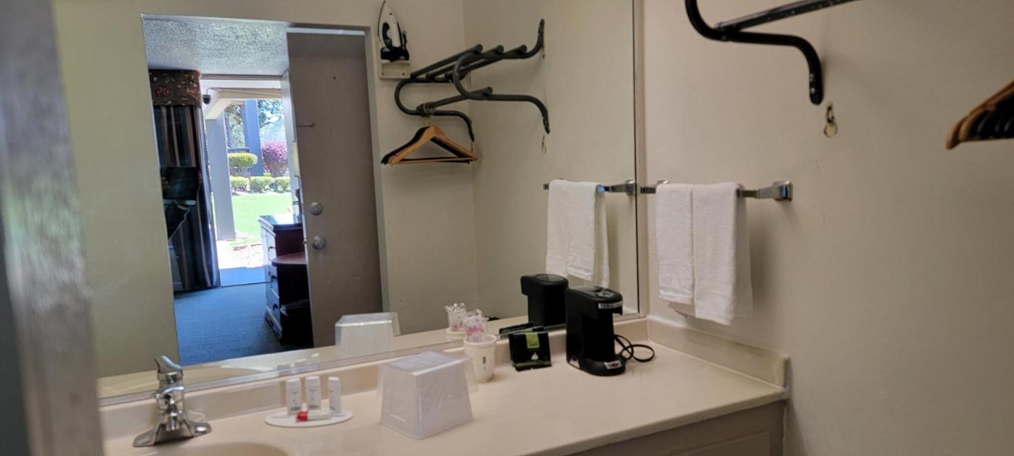 Ramada by Wyndham & Suites Warner Robins Bagian luar foto