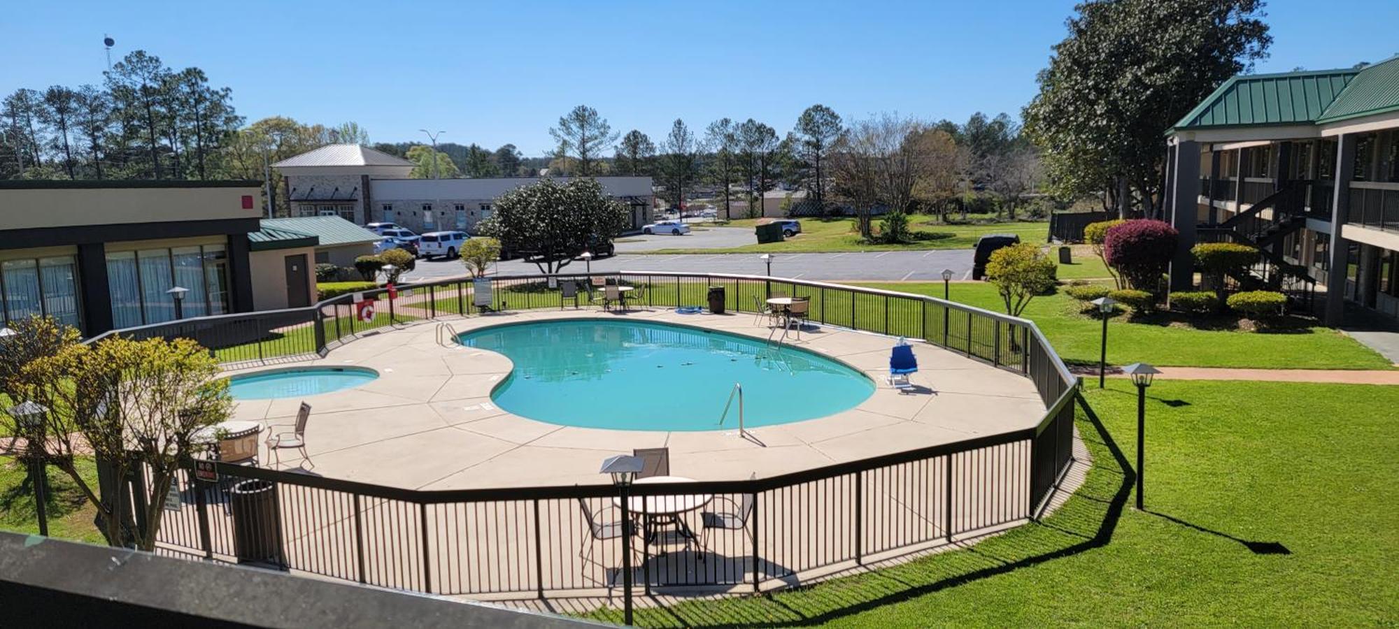 Ramada by Wyndham & Suites Warner Robins Bagian luar foto