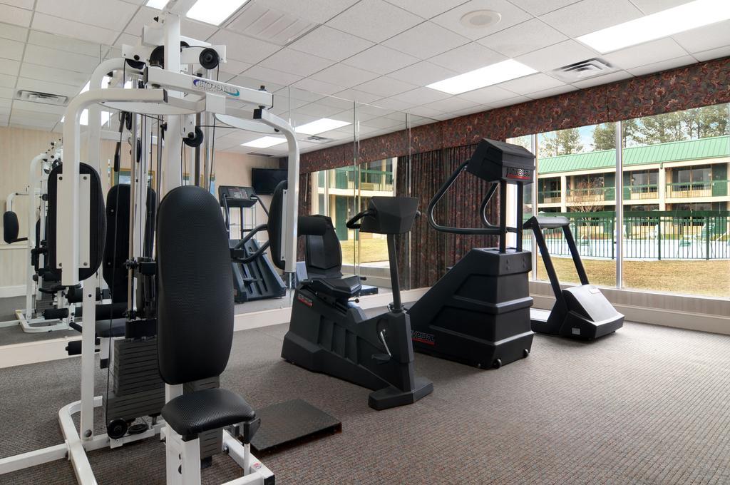 Ramada by Wyndham & Suites Warner Robins Bagian luar foto