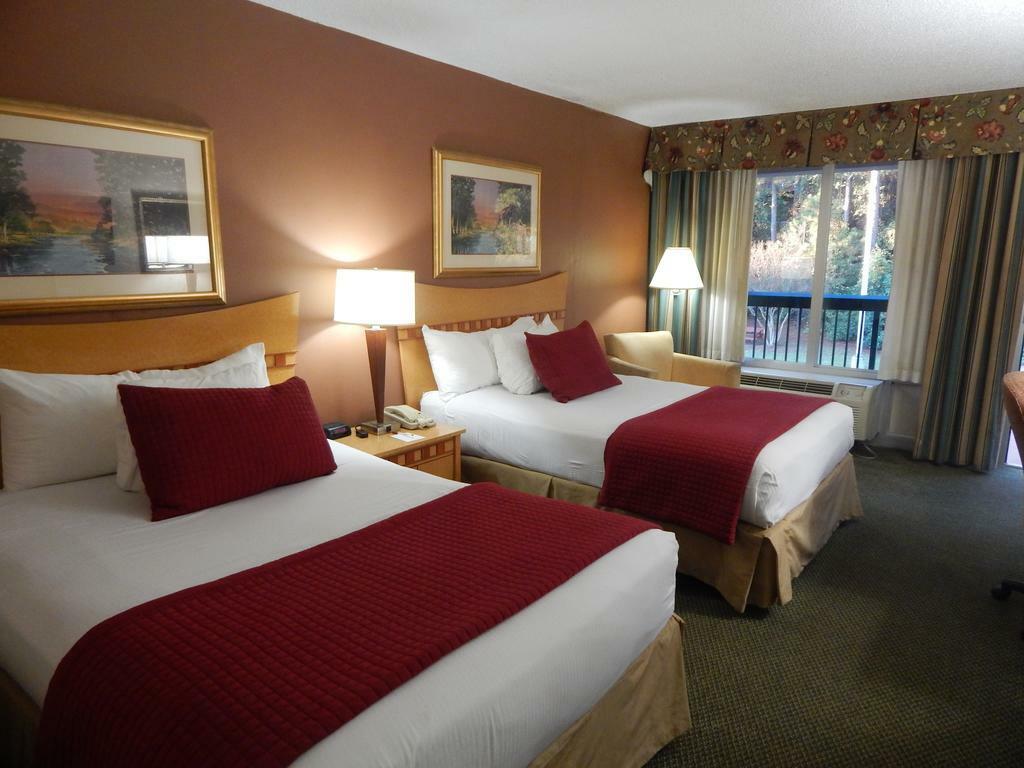 Ramada by Wyndham & Suites Warner Robins Bagian luar foto