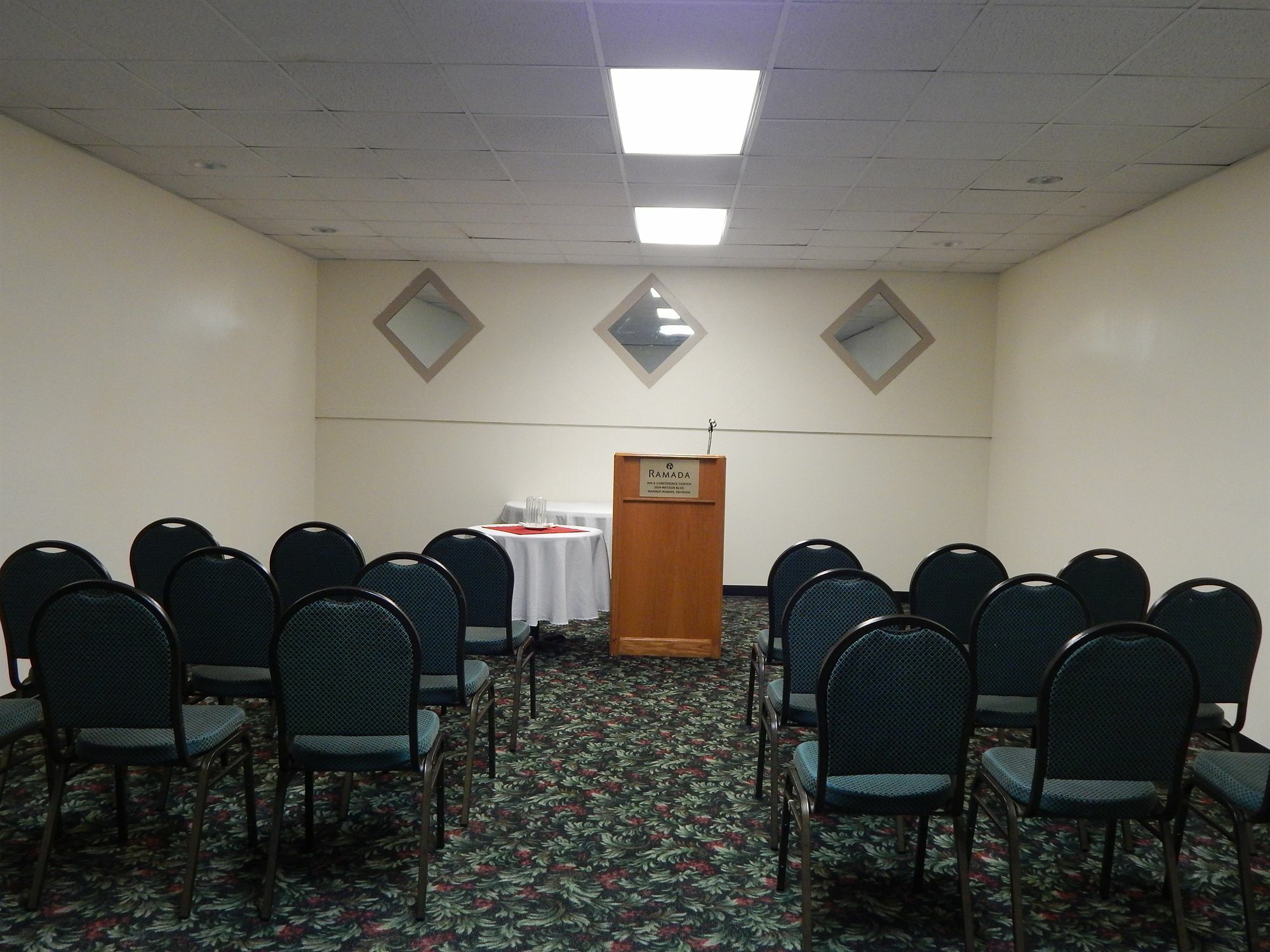 Ramada by Wyndham & Suites Warner Robins Bagian luar foto